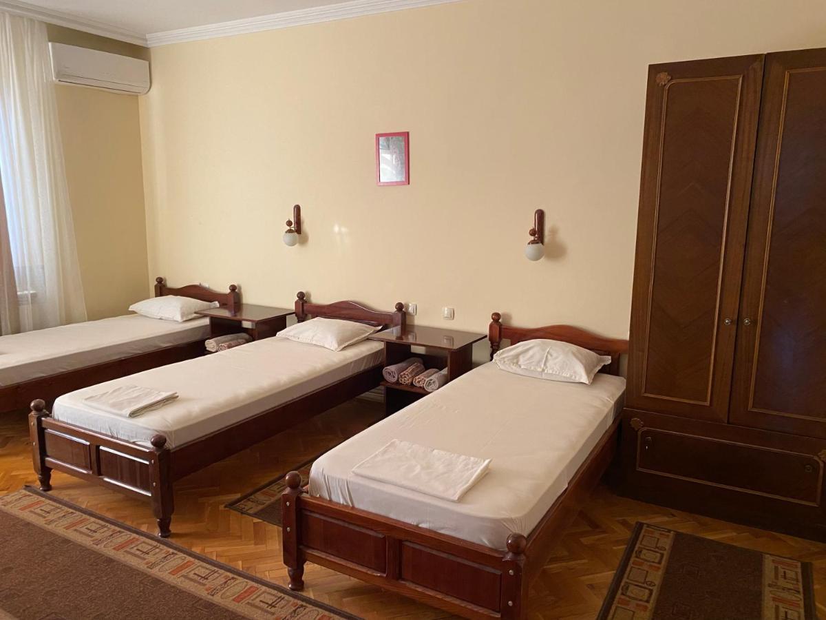 Family Hotel "May" Petrich  Bagian luar foto