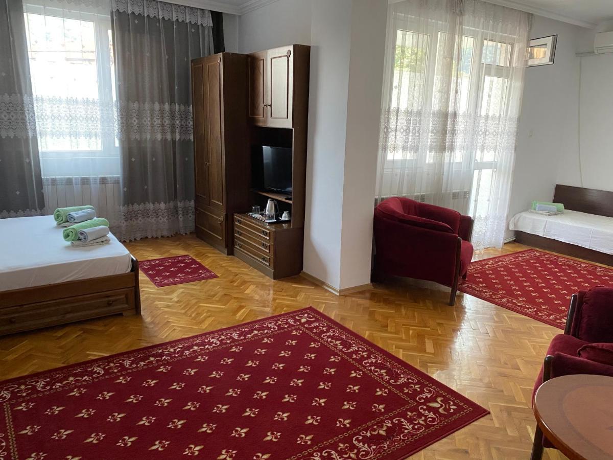 Family Hotel "May" Petrich  Bagian luar foto