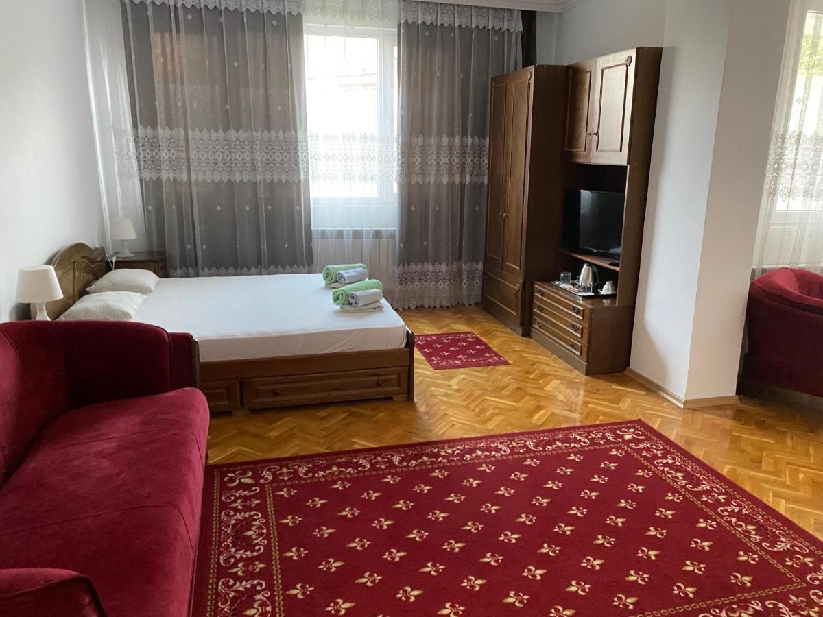 Family Hotel "May" Petrich  Bagian luar foto