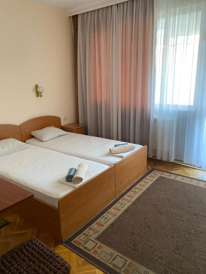Family Hotel "May" Petrich  Bagian luar foto