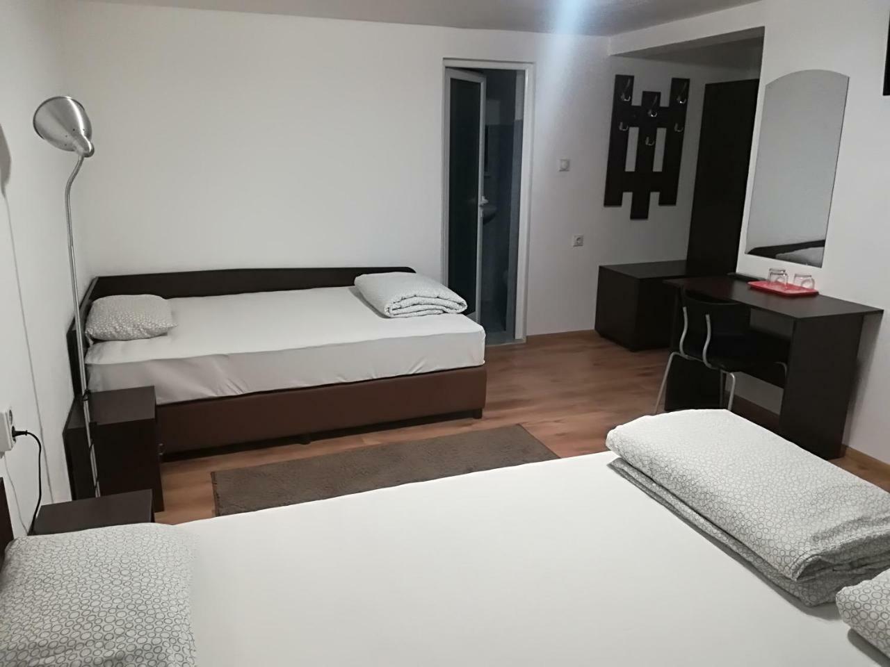 Family Hotel "May" Petrich  Bagian luar foto